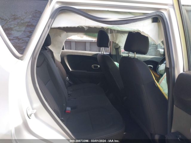 KNDJN2A2XJ7561431 KIA Soul