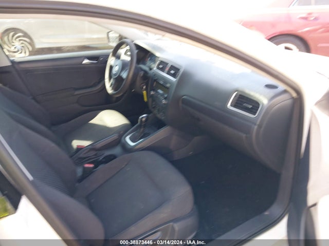 38873446 :رقم المزاد ، 3VW2K7AJ1BM379400 vin ، 2011 Volkswagen Jetta 2.0l S مزاد بيع