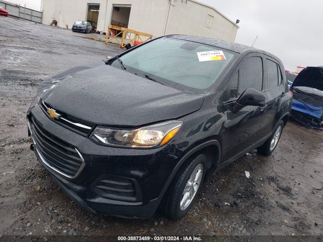 Chevrolet TRAX LS 2019 3GNCJKSB1KL374943 Image 2