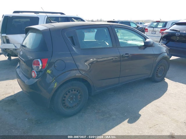 Chevrolet Sonic Ls Auto 2014 1G1JA6SH2E4111567 Image 4