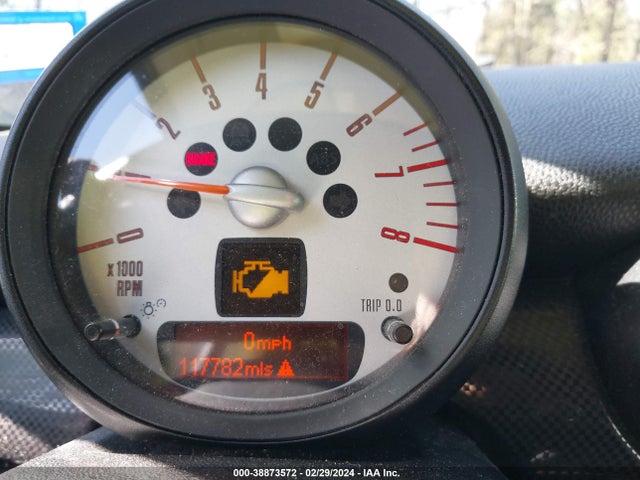 2013 MINI CLUBMAN WMWZG3C57DTY32920 Photo 6