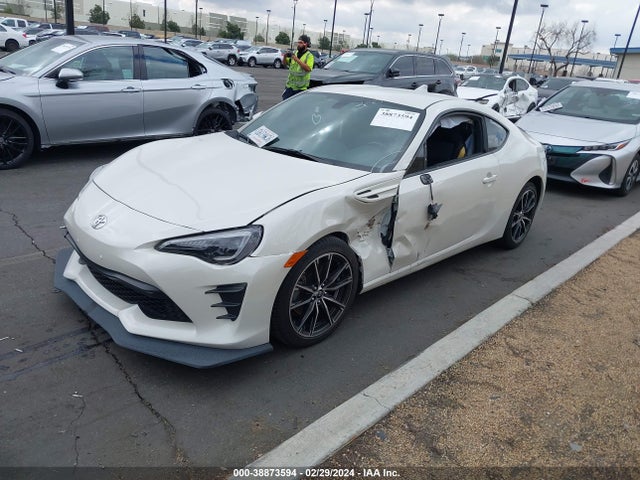 Toyota 86 2020 JF1ZNAA1XL8753648 Image 2