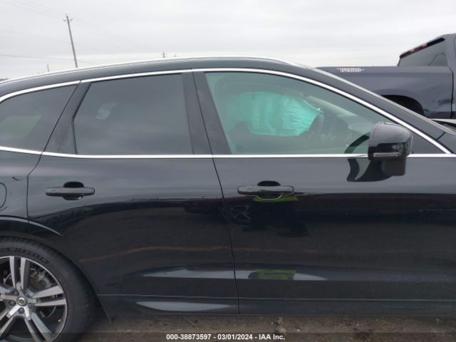 LYV102RKXJB070131 Volvo Xc60 T5 Momentum