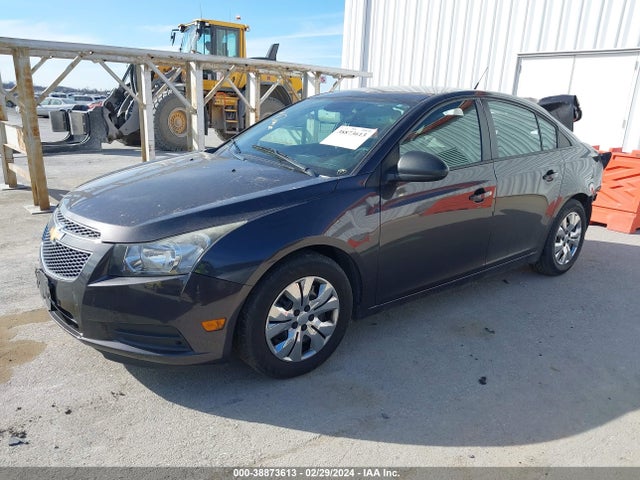 Chevrolet Cruze Ls Auto 2014 1G1PA5SH0E7184567 Image 2