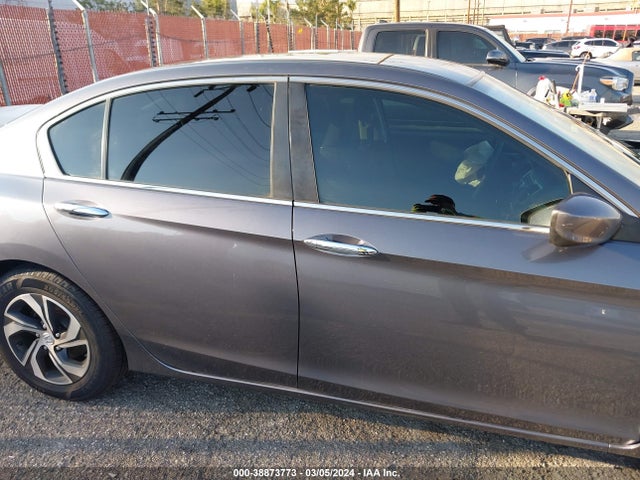 Honda ACCORD LX 2017 1HGCR2F38HA112603 Image 13