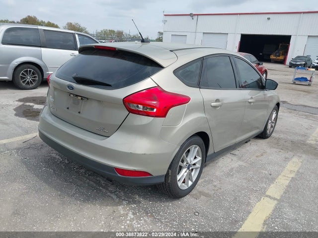 2016 FORD FOCUS SE VIN: 1FADP3K26GL296685