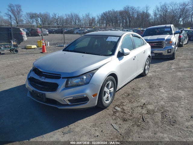 Chevrolet Cruze 1lt Auto 2015 1G1PC5SB8F7155261 Image 2