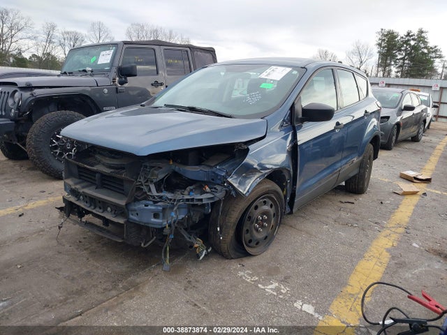 Ford ESCAPE S 2018 1FMCU0F72JUC54823 Image 2