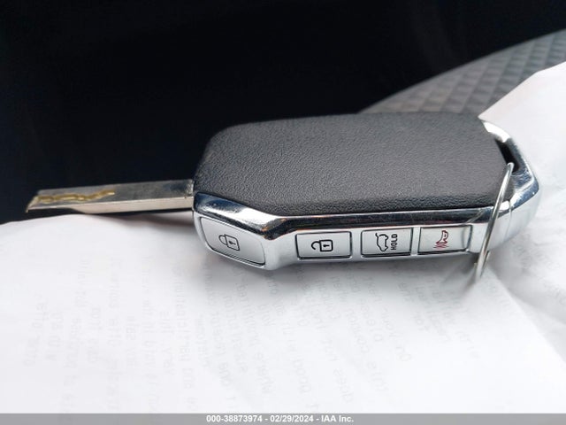 KIA SOUL LX 2020 KNDJ23AU7L7088008 Image 11