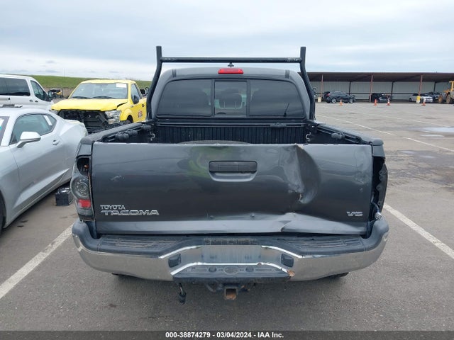 Toyota Tacoma Base V6 2015 3TMLU4EN8FM172067 Image 16