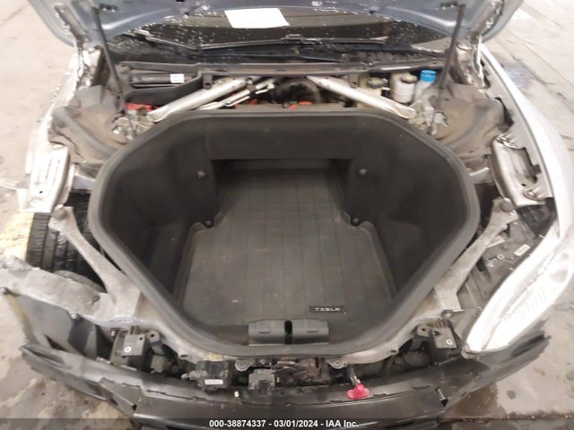 Tesla Model S P85 2014 5YJSA1H18EFP32006 Image 10