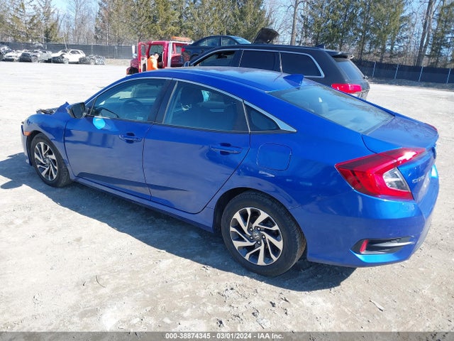Honda CIVIC EX 2018 2HGFC2F74JH577811 Image 3