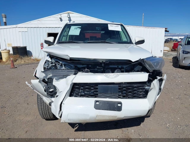 Toyota 4RUNNER SR5 2023 JTEMU5JR2P6157273 Image 12