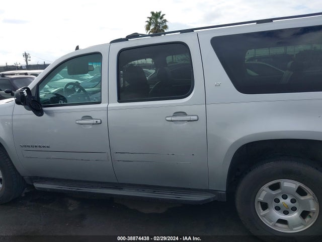 Chevrolet Suburban 1500 Lt 2014 1GNSCJE01ER124318 Image 14