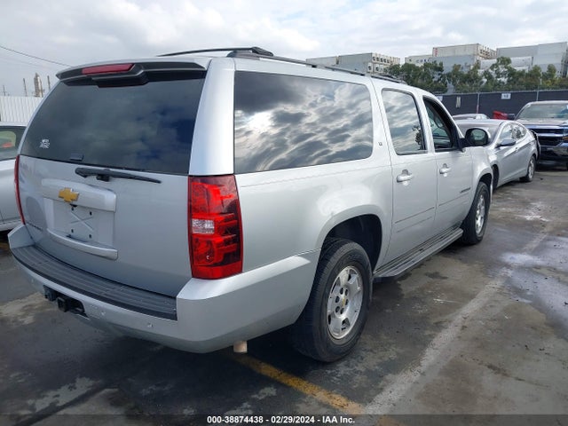 Chevrolet Suburban 1500 Lt 2014 1GNSCJE01ER124318 Image 4