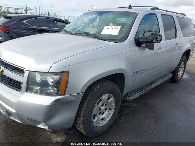 Chevrolet Suburban 1500 Lt 2014 1GNSCJE01ER124318 Image 6