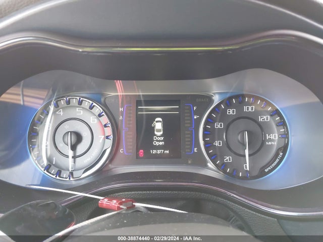 Chrysler 200 S 2015 1C3CCCBB5FN584898 Image 7