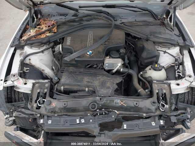 BMW 320i Xdrive 2016 WBA8A3C56GK551859 Image 10