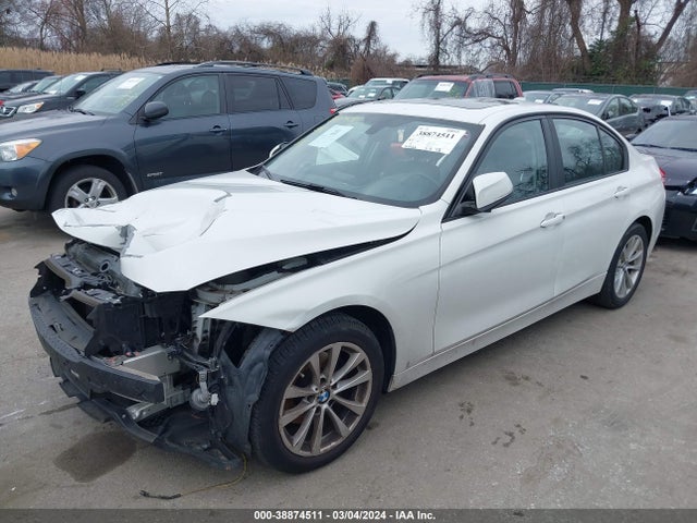 BMW 320i Xdrive 2016 WBA8A3C56GK551859 Image 2