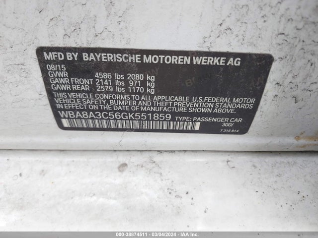 BMW 320i Xdrive 2016 WBA8A3C56GK551859 Image 9