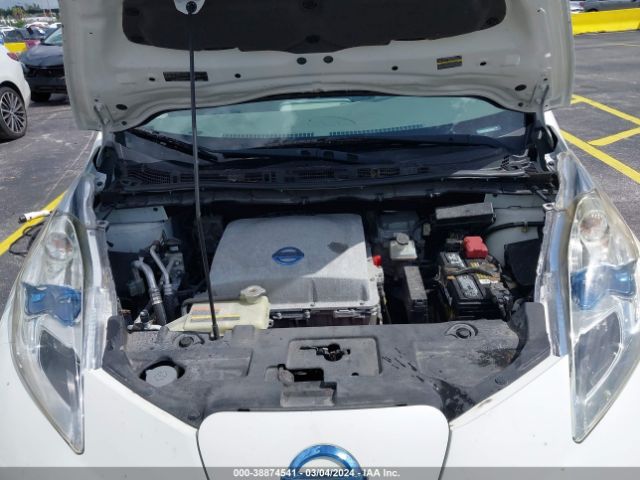 1N4AZ0CP6EC330384 Nissan LEAF SV