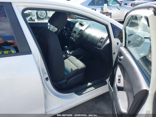KIA FORTE LX 2016 KNAFK5A82G5597913 Image 5