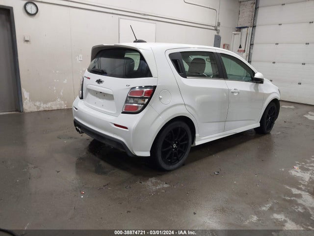 Chevrolet Sonic Lt Auto 2018 1G1JD6SBXJ4135497 Image 4