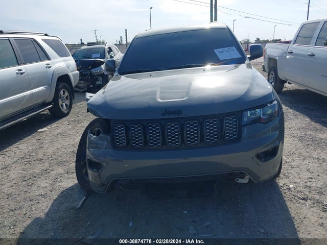 1C4RJFAG6MC827833 Jeep Grand Cherokee Laredo X 4x4