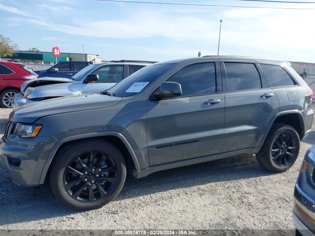 1C4RJFAG6MC827833 Jeep Grand Cherokee Laredo X 4x4