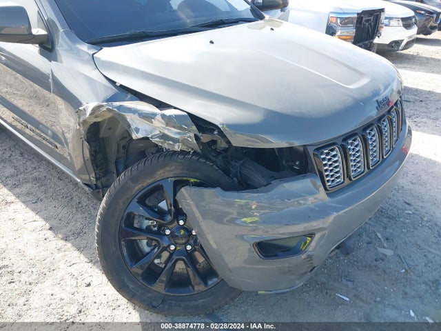 1C4RJFAG6MC827833 Jeep Grand Cherokee Laredo X 4x4