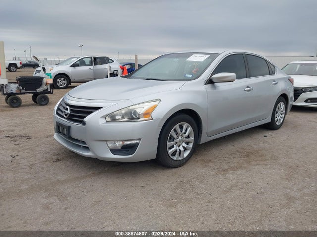 Nissan Altima 2.5 S 2014 1N4AL3AP6EN359099 Image 2