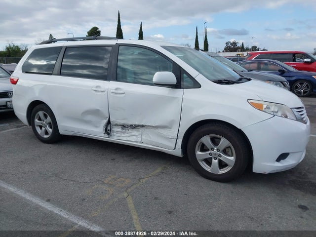 Toyota Sienna Le 8 Passenger 2015 5TDKK3DC2FS617673 Image 13
