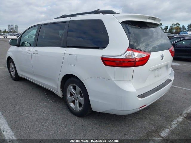 Toyota Sienna Le 8 Passenger 2015 5TDKK3DC2FS617673 Image 3