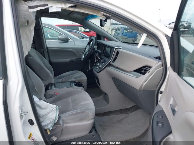 Toyota Sienna Le 8 Passenger 2015 5TDKK3DC2FS617673 Image 5