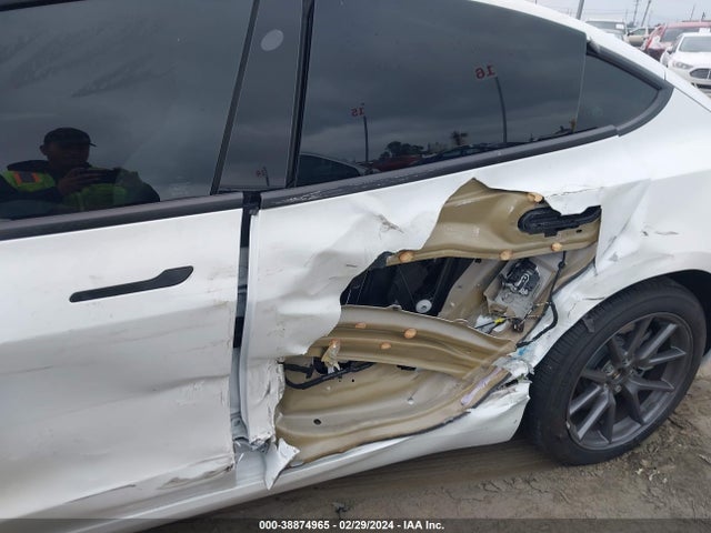 Tesla Model 3 Rear-wheel Drive 2023 5YJ3E1EA6PF638996 Image 6