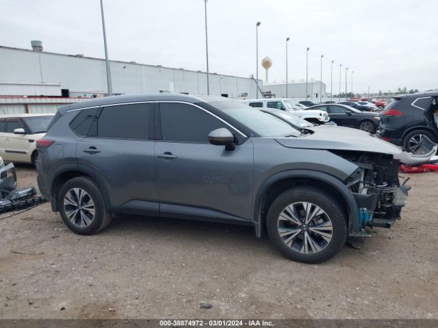 5N1AT3BA3MC701795 Nissan Rogue Sv Fwd