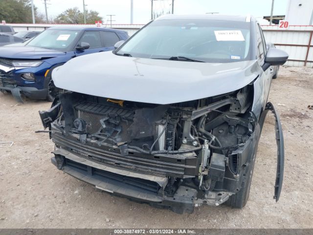 5N1AT3BA3MC701795 Nissan Rogue Sv Fwd