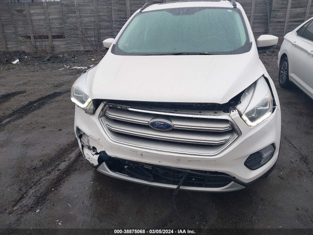 Ford ESCAPE SE 2017 1FMCU9G9XHUD98814 Image 6