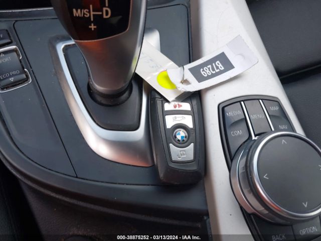 WBA8E5G50JNU45827 BMW 320i Xdrive