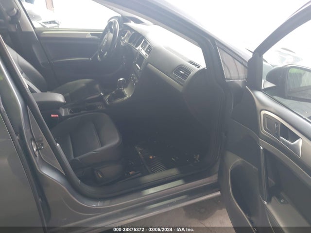 3VW2A7AU2FM022553 Volkswagen Golf Tdi Se 4-door