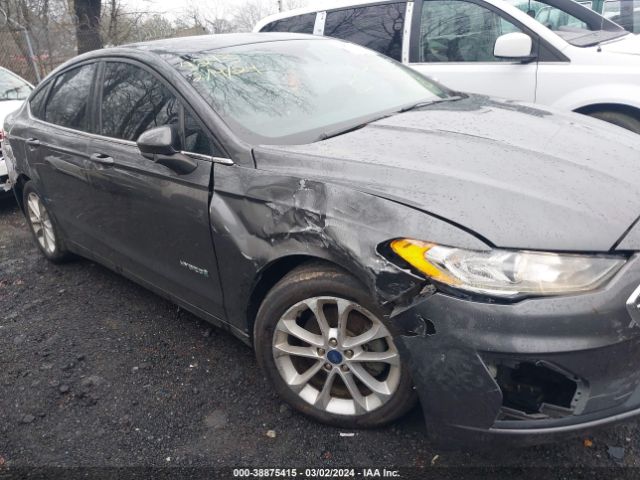 3FA6P0LU1KR124243 Ford Fusion Hybrid Se