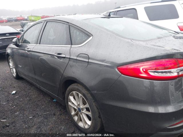 3FA6P0LU1KR124243 Ford Fusion Hybrid Se