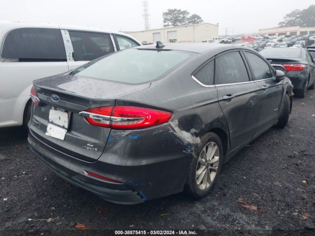 3FA6P0LU1KR124243 Ford Fusion Hybrid Se