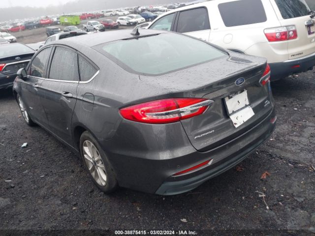 3FA6P0LU1KR124243 Ford Fusion Hybrid Se