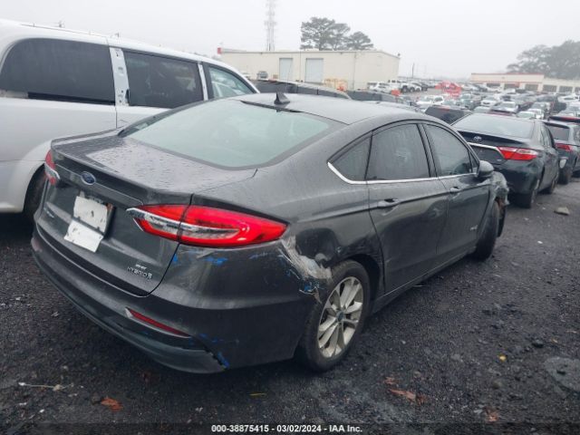 3FA6P0LU1KR124243 Ford Fusion Hybrid Se