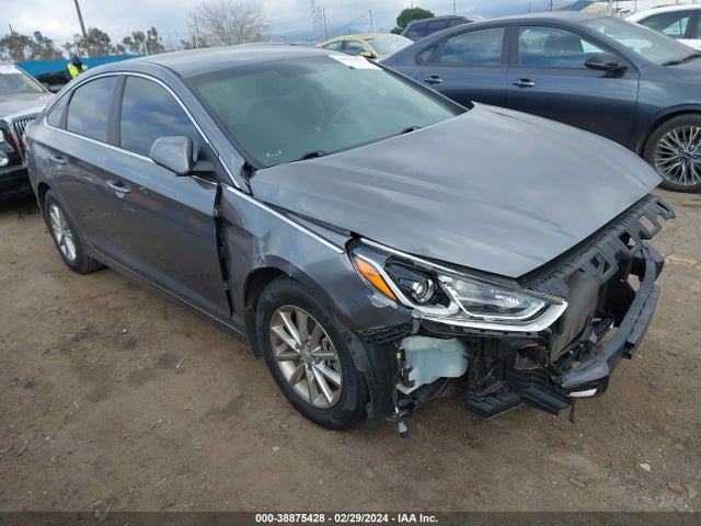 Hyundai SONATA SE 2018 5NPE24AF1JH699282 Image 1