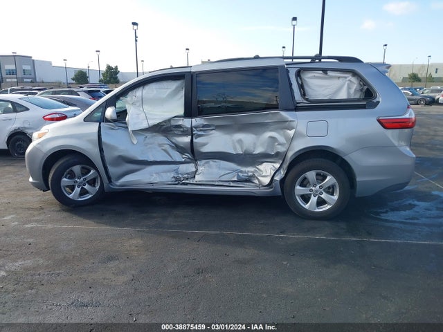 Toyota Sienna Le 8 Passenger 2016 5TDKK3DC9GS729503 Image 14