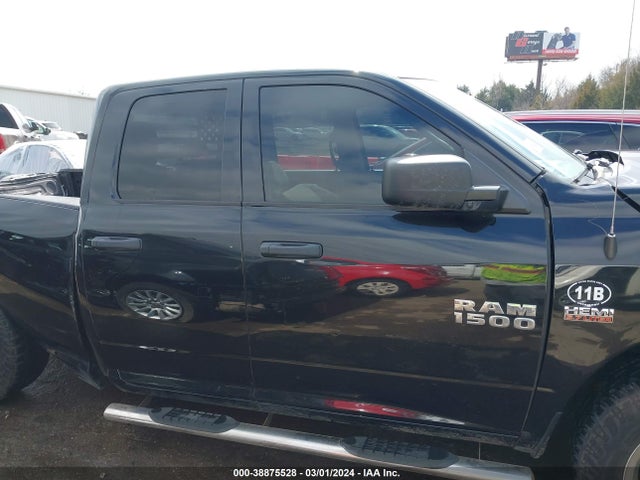 RAM 1500 Express Quad Cab 4x4 6'4 Box 2017 1C6RR7FT7HS666674 Image 14
