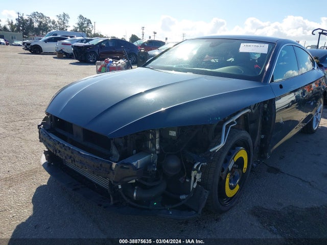 WAUDNCF53JA095086 Audi A5 2.0t Premium