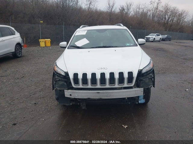 1C4PJMLB8JD514527 Jeep Cherokee Latitude Plus 4x4